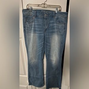 American Eagle Super Stretch Kick Boot Women’s Jeans Size 16